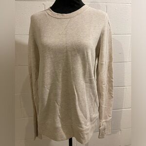 Tek Gear light Heather Gray crewneck long sleeve sweatshirt w/ thumb holes Sz M